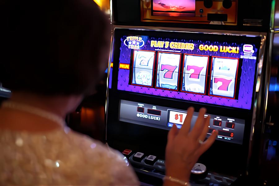 Can you live off gambling?